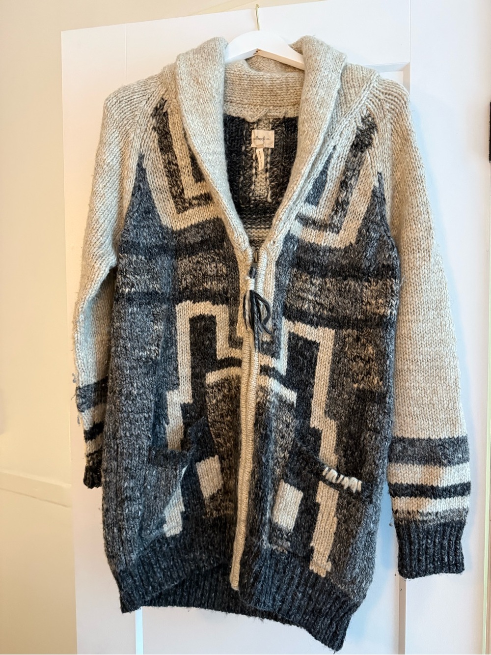 Aritzia ArchivaWilfred Free Chunky Italian Knit Zip-Up Cardigan